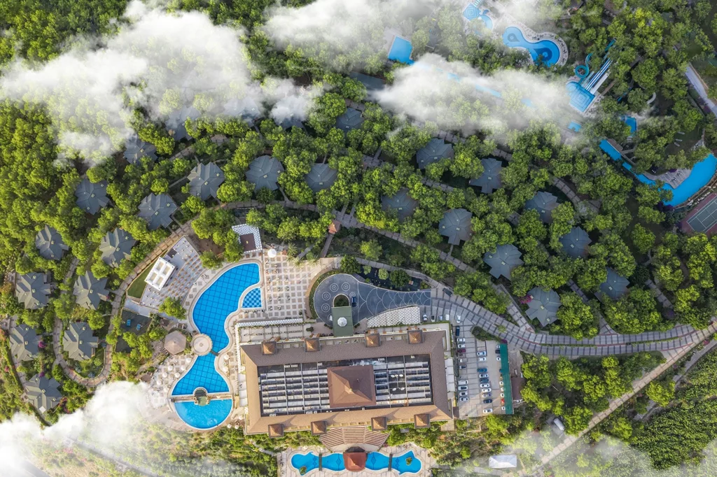 Wakacje marzeń w Utopia World Hotel w Turcji 2025- Freedo.pl