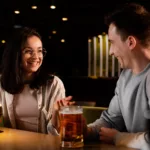 Pasta o kolesiu udającym Szweda w barze